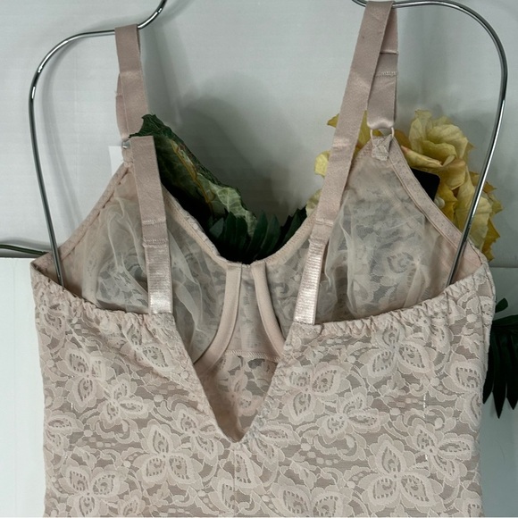 Bali Lace Shapewear Bodysuit - Cream - Picture 11 of 11